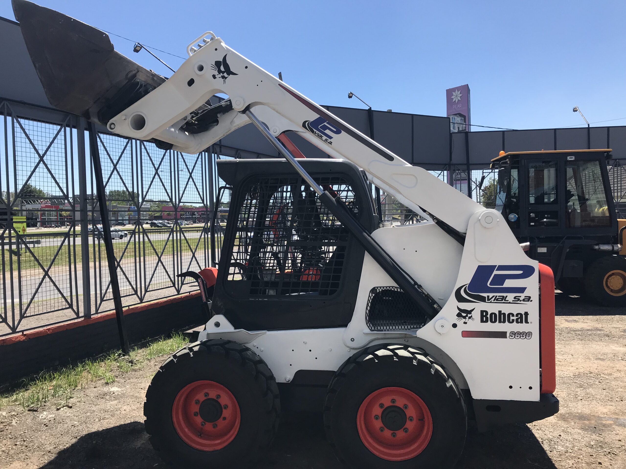 Minicargadora S630
